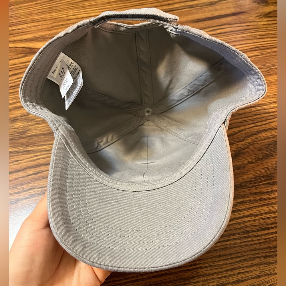 Gap Kids Hat - Picture 2 of 2